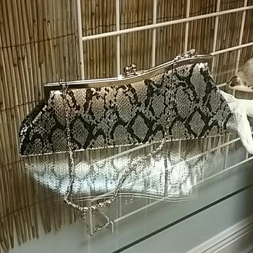 CLUTCH Purse, Faux Snake Skin, Short Chain Strap